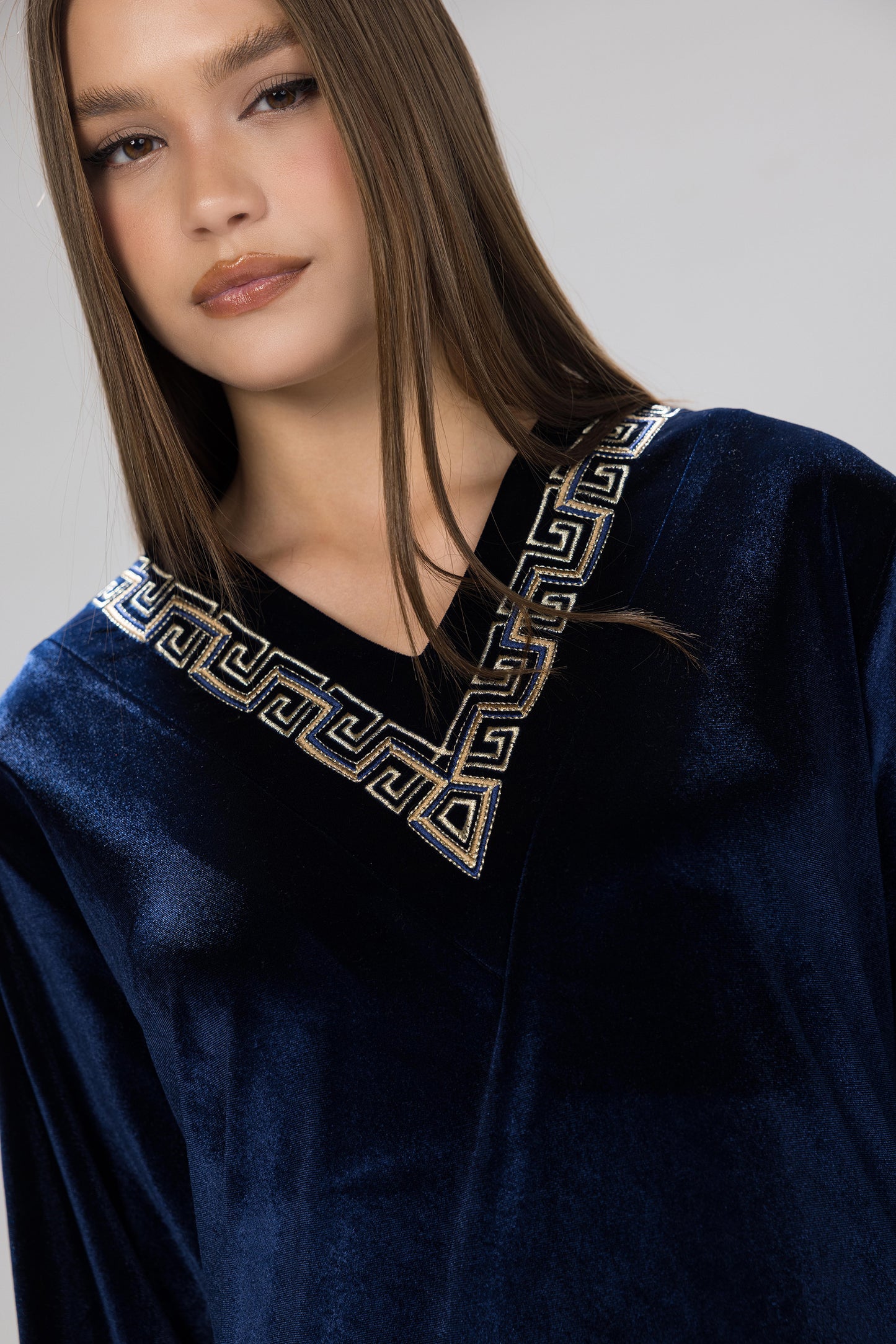 V SOLID VELOUR GALABEYA | MODA PLUS | WN26329