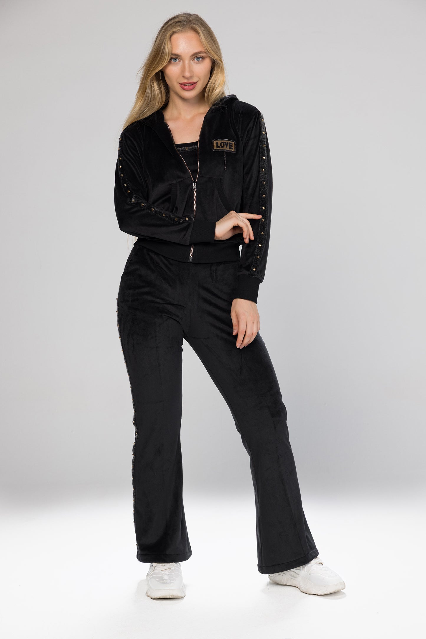 LOVE TRACKSUIT | MODA PLUS | WN226355