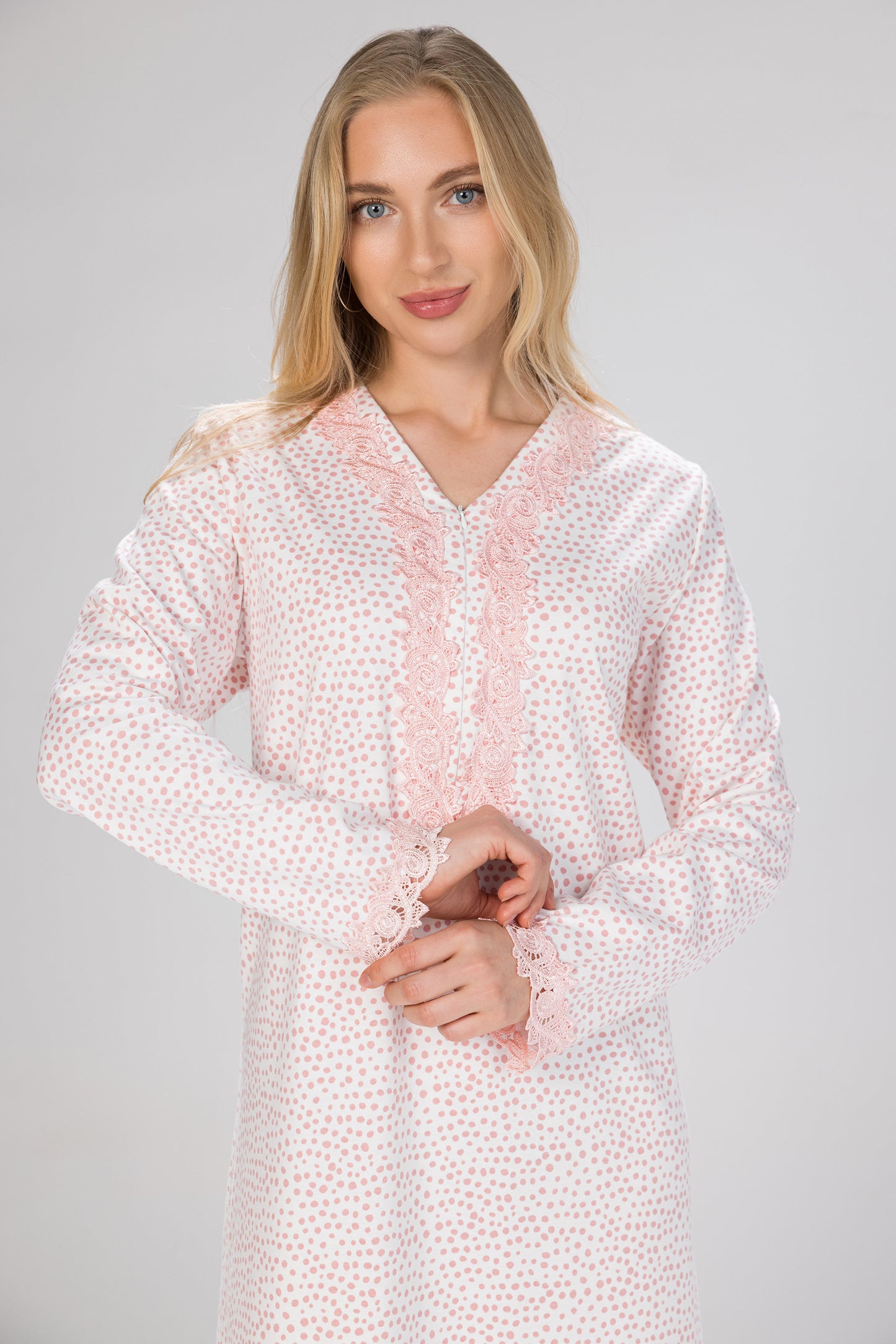PINKY DOTS GOWN | MODA PLUS | WN26303