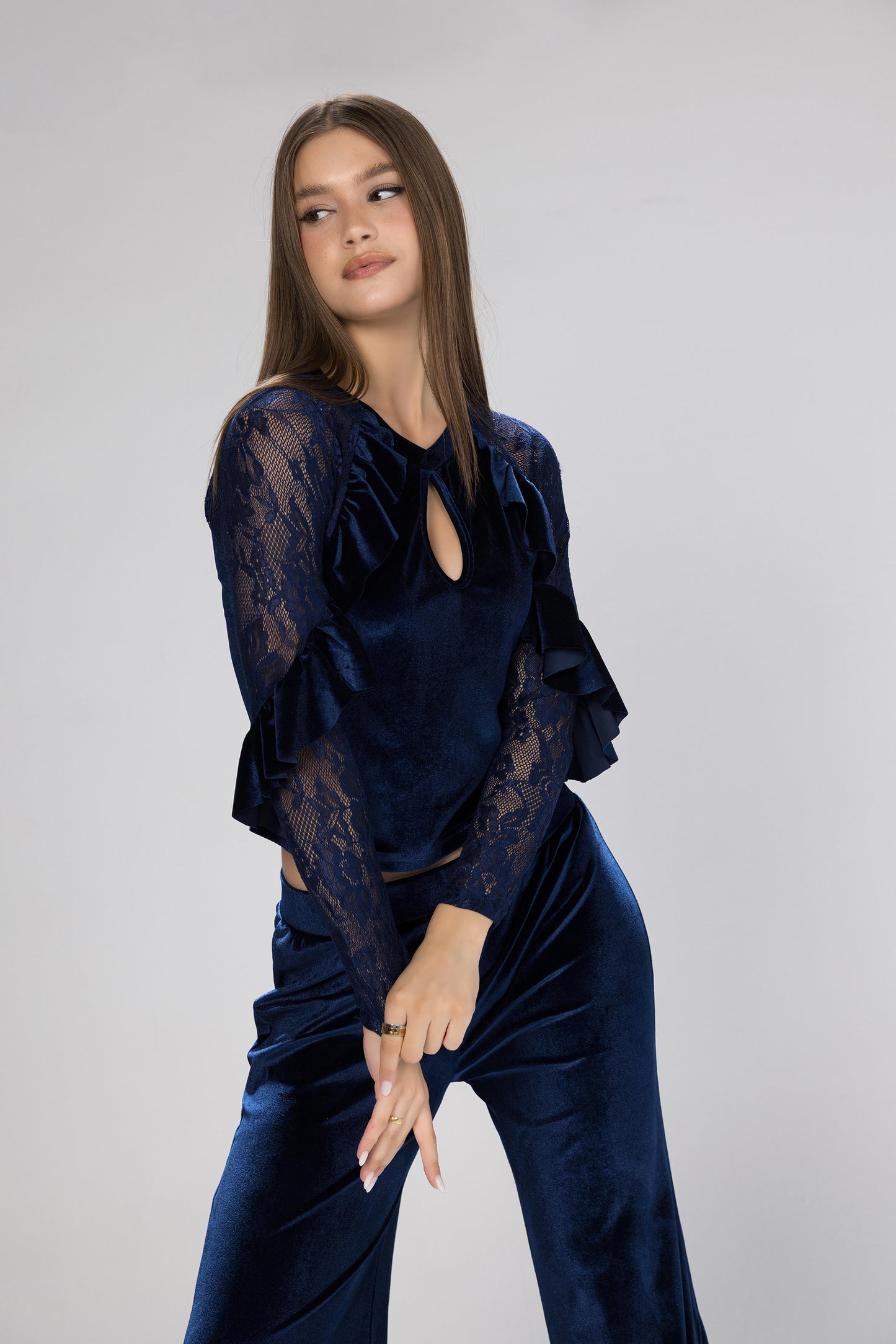 LACE AND MORE VELOUR SET | MODA PLUS | WN26321