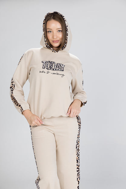 LEOPARD STRIPE TRACKSUIT | MODA PLUS | WN26353