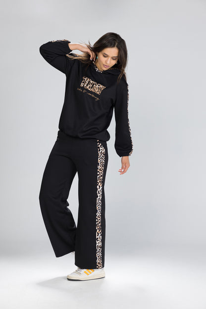 LEOPARD STRIPE TRACKSUIT | MODA PLUS | WN26353