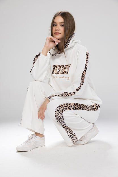 LEOPARD STRIPE TRACKSUIT | MODA PLUS | WN26353