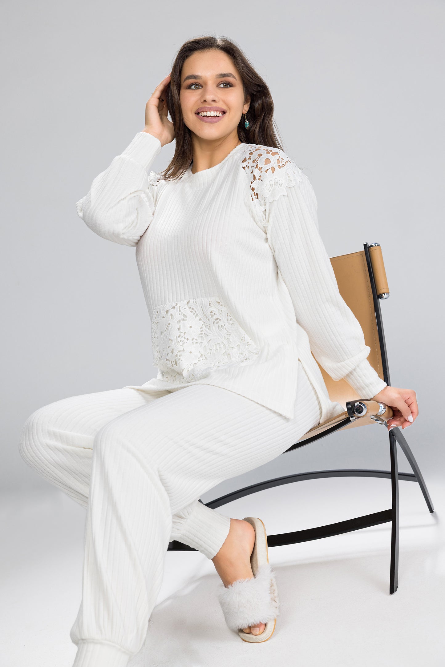 ALL WHITE PAJAMAS | MODA PLUS | WN26372