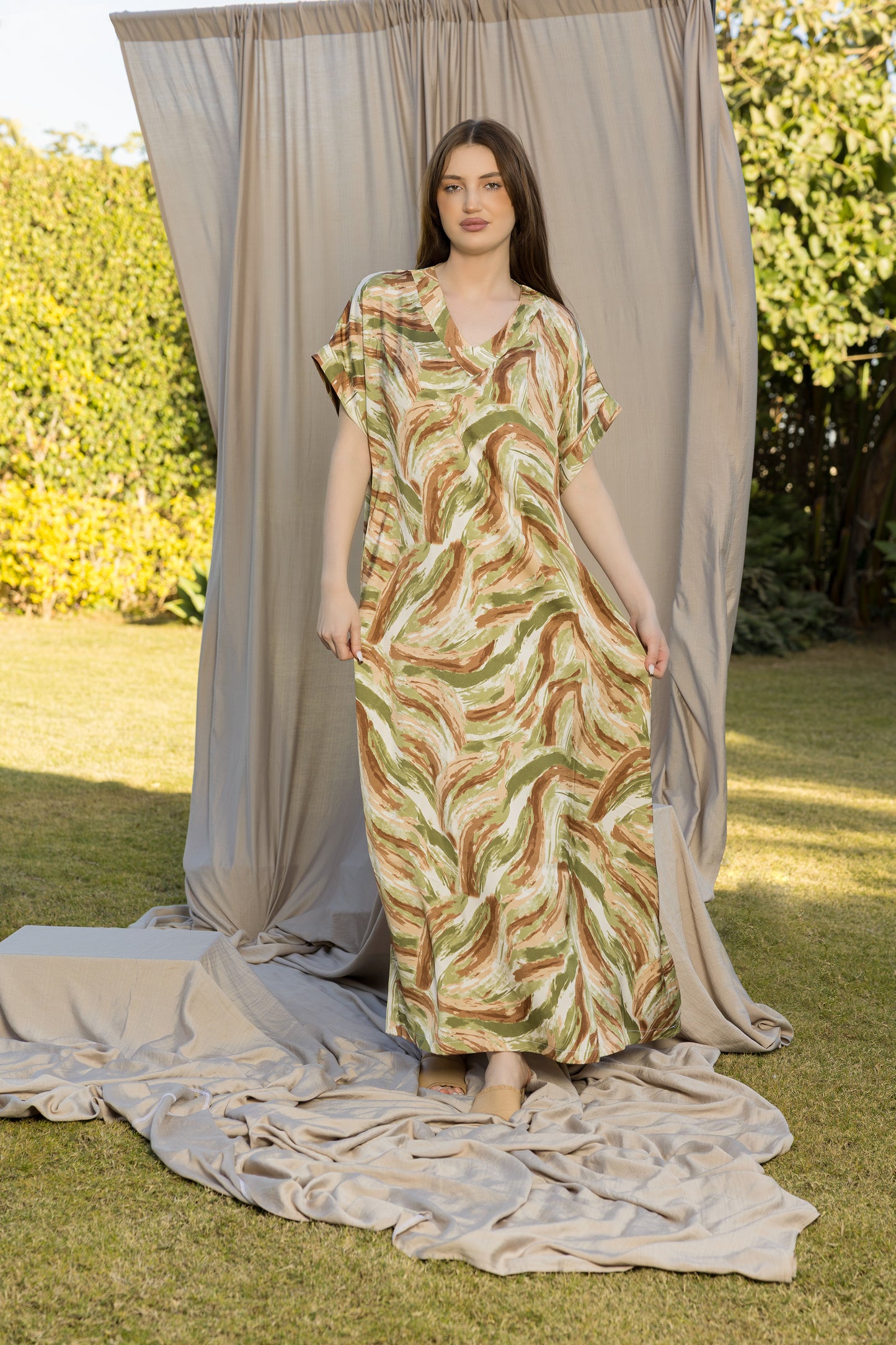 SHORT SLEVES SATIN GOWN | MODA PLUS | SM26892