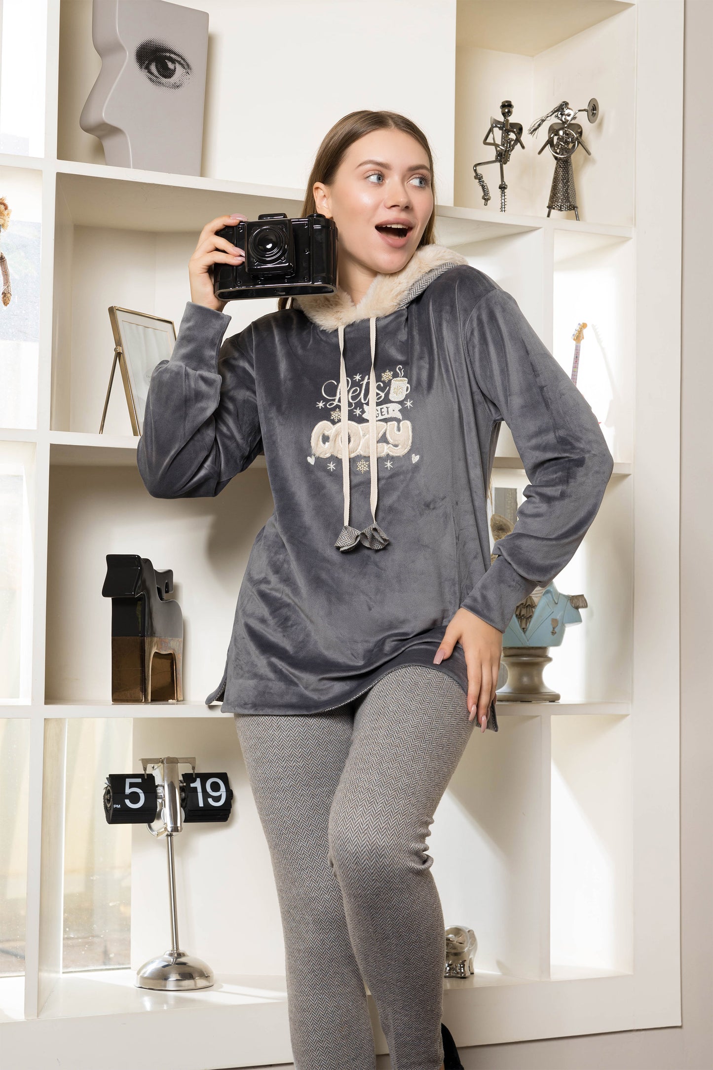 COZY FUR HOODED PAJAMAS | MODA PLUS | WN373