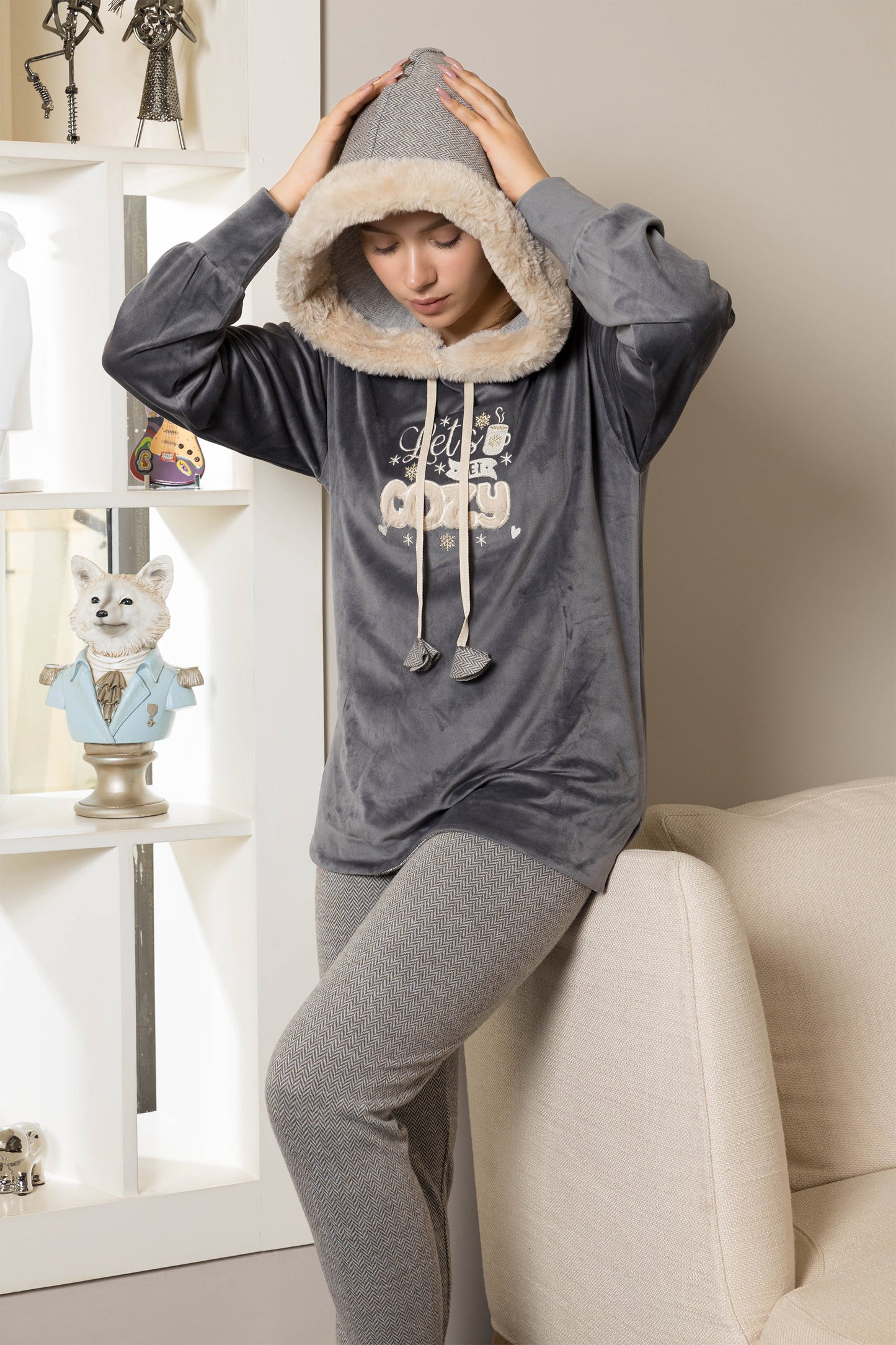 COZY FUR HOODED PAJAMAS | MODA PLUS | WN373