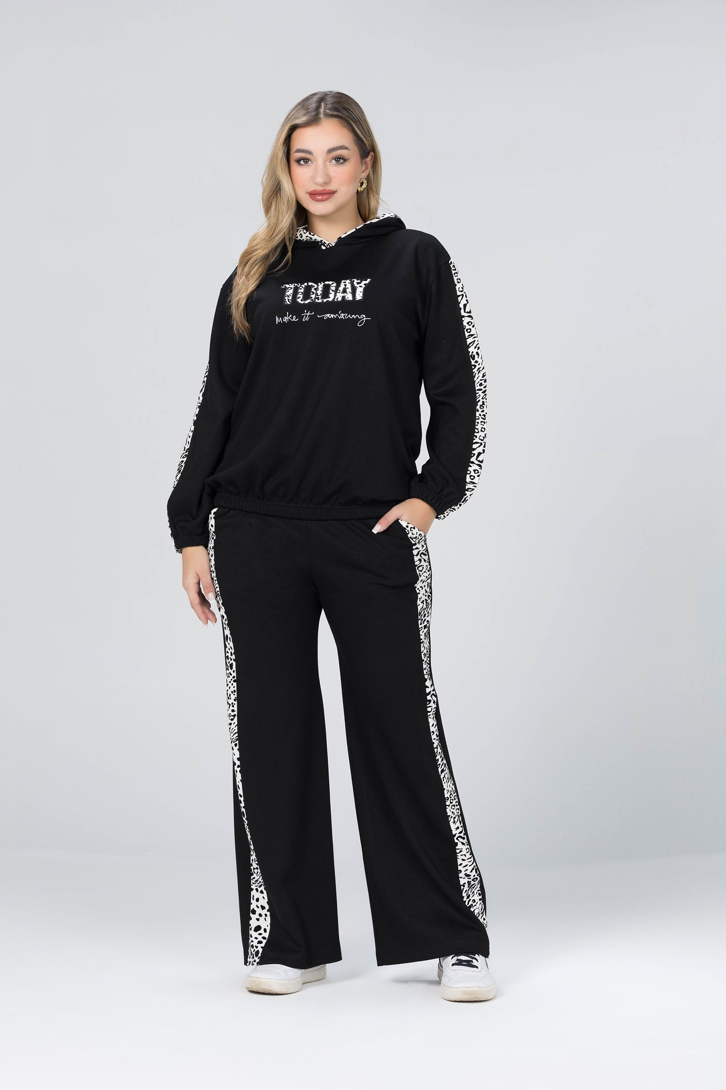 LEOPARD STRIPE TRACKSUIT | MODA PLUS | WN26353**