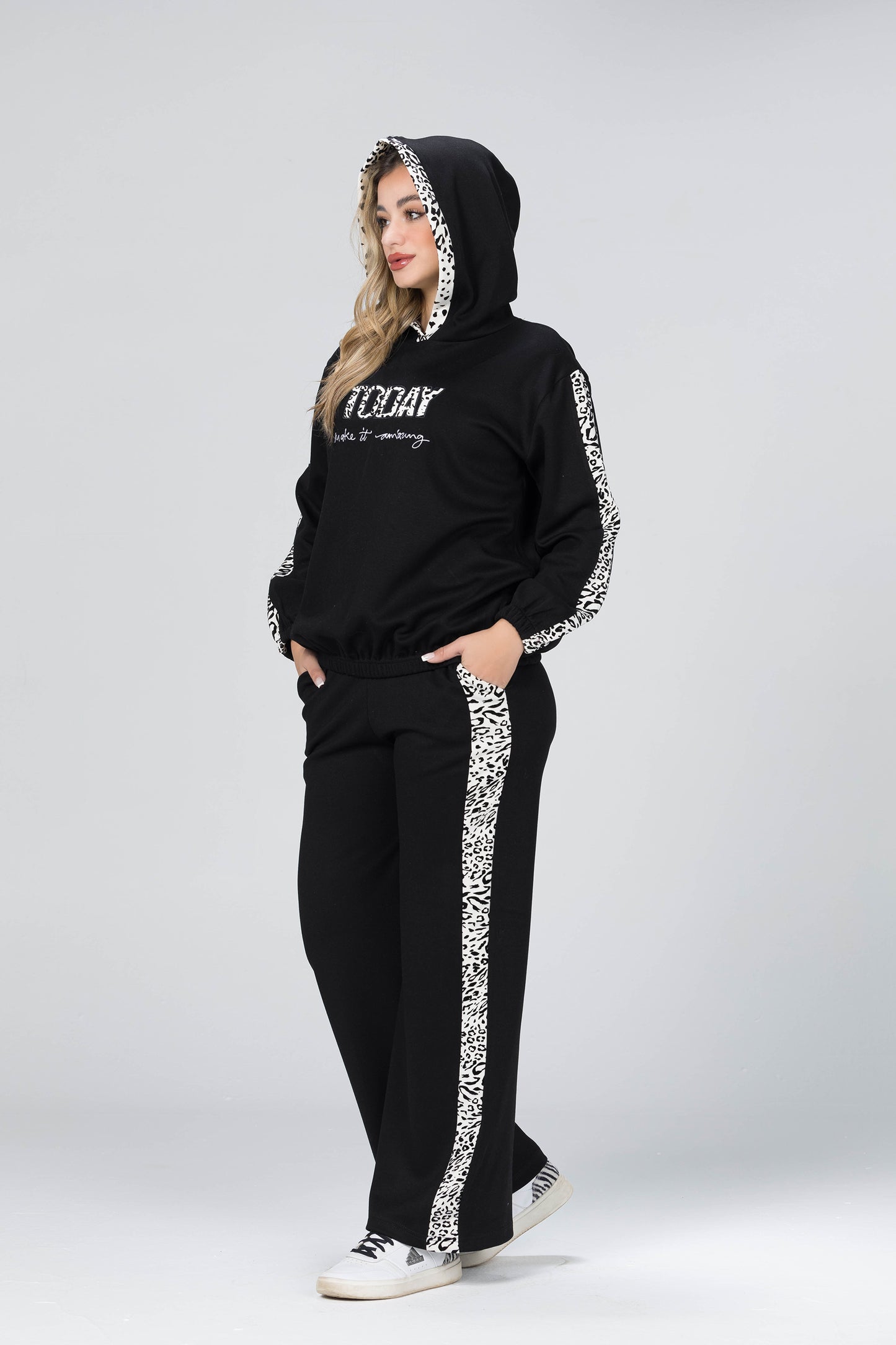LEOPARD STRIPE TRACKSUIT | MODA PLUS | WN26353**