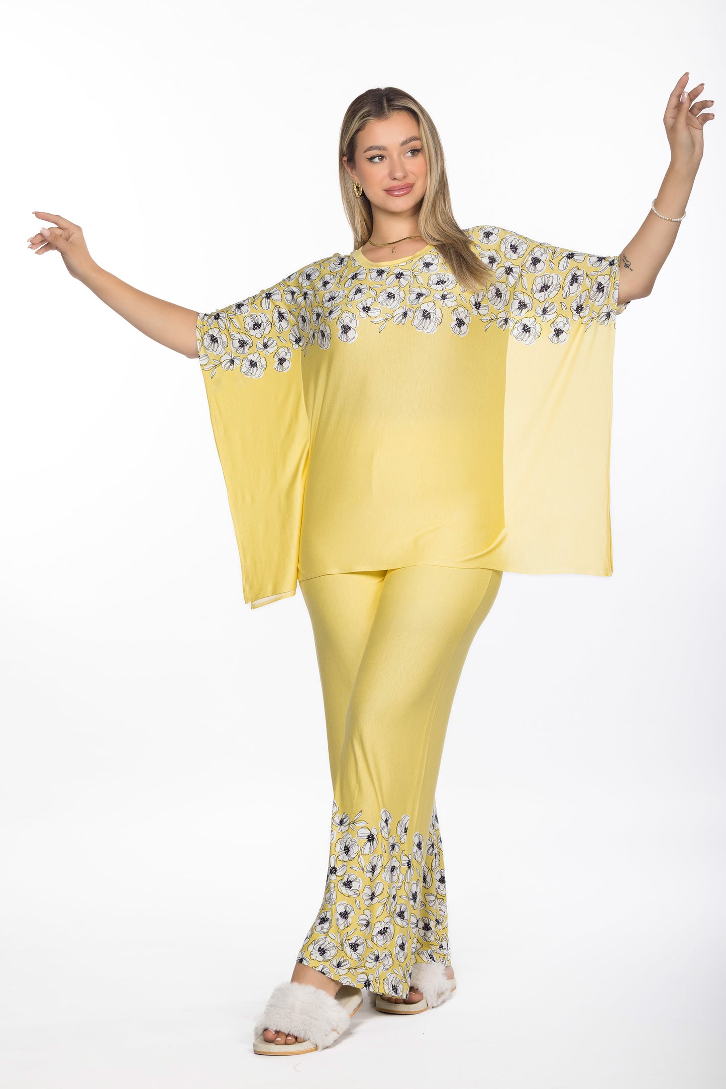 YELLOWISH PAJAMAS | MODA PLUS | SM25994