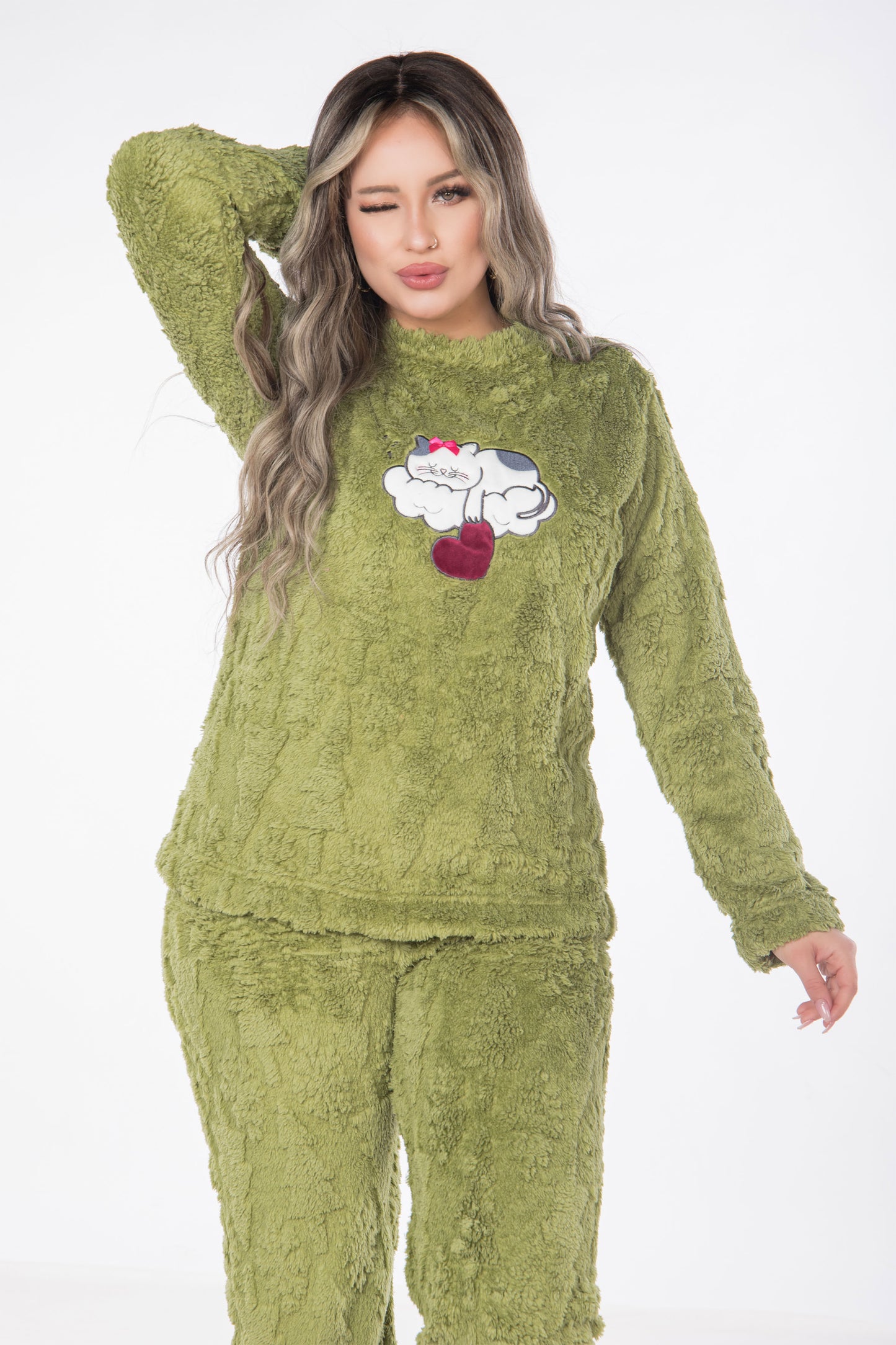 FLUFFY SOLID PAJAMAS | MODA PLUS | WN397